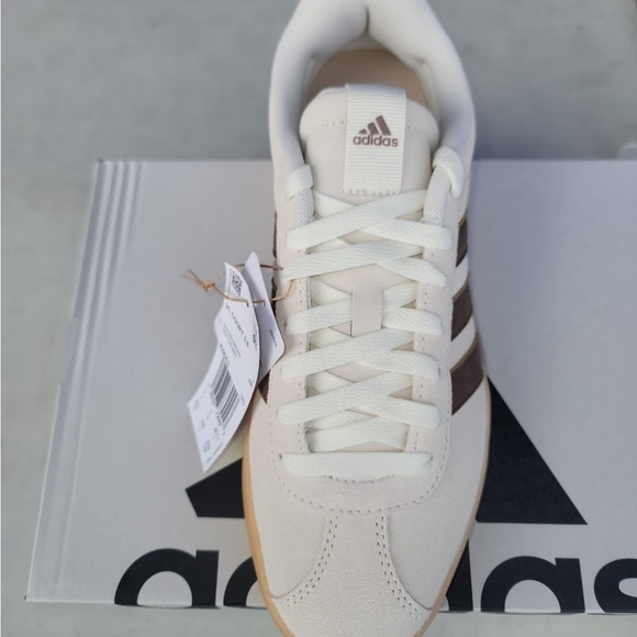 $75 Adidas Unisex Women Vl Court 3.0 White Skateboarding Shoes Size 6 To 10 - Picture 3 of 9